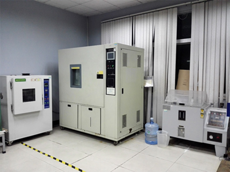 High and low temperature test equipment